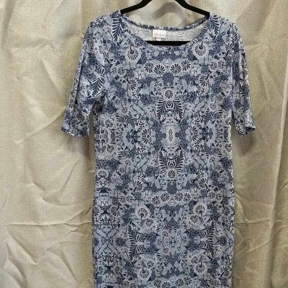 Bnwot Lularoe Julia - Picture 1 of 2